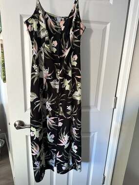 H&M Divided Tropical Floral Button-Down Sleeveless V-Neck Maxi Dress